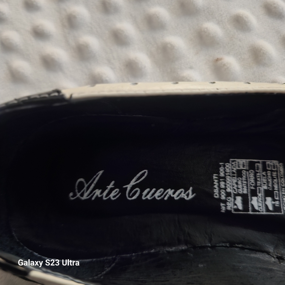 Geniun Leather Black and Beige Women's Flat Shoes - Picture 3 of 11